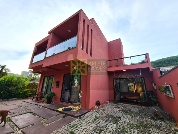 Imagem Casa com 4 Quartos à Venda, 165 m² em Mariscal - Bombinhas Imagem Casa com 4 Quartos à Venda, 165 m² em Mariscal - Bombinhas