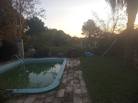 Imagem Casa com 3 Quartos à Venda, 2.400 m² em águas Claras - Viamão