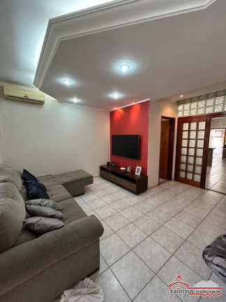 Imagem Casa com 4 Quartos à Venda, 220 m² em Jardim Santa Maria - Jacareí Imagem Casa com 4 Quartos à Venda, 220 m² em Jardim Santa Maria - Jacareí