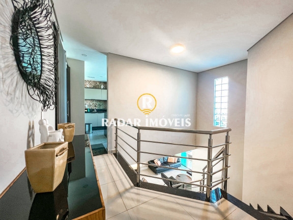 Imagem Apartamento com 4 Quartos à Venda, 270 m² em Algodoal - Cabo Frio