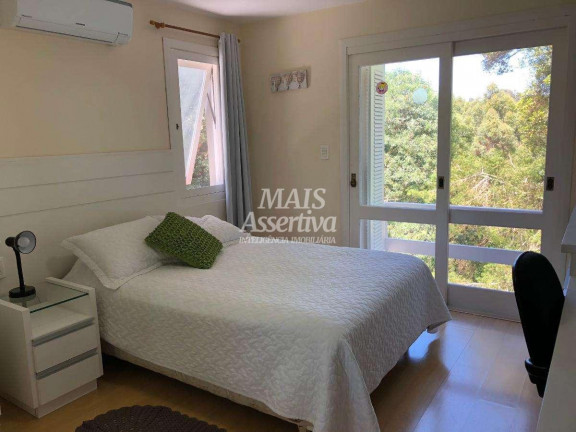 Imagem Casa com 5 Quartos à Venda, 326 m² em Vila Suiça - Canela Imagem Casa com 5 Quartos à Venda, 326 m² em Vila Suiça - Canela