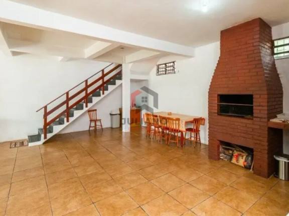 Imagem Casa com 4 Quartos à Venda, 280 m² em Vila Jardim - Porto Alegre