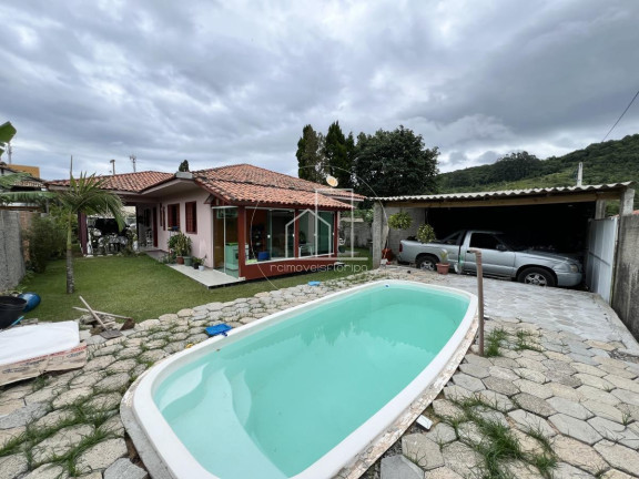 Imagem Casa com 3 Quartos à Venda, 180 m² em São João Do Rio Vermelho - Florianópolis Imagem Casa com 3 Quartos à Venda, 180 m² em São João Do Rio Vermelho - Florianópolis