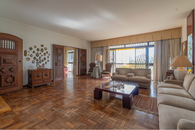Imagem Apartamento com 4 Quartos à Venda, 277 m² em Auxiliadora - Porto Alegre Imagem Apartamento com 4 Quartos à Venda, 277 m² em Auxiliadora - Porto Alegre
