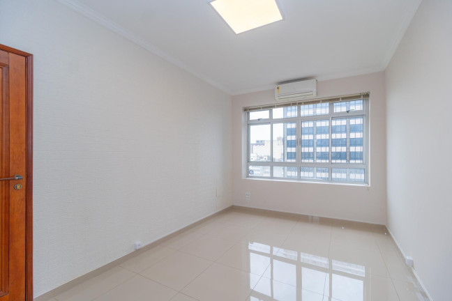 Sala Comercial para Alugar, 26 m² em Centro - Curitiba