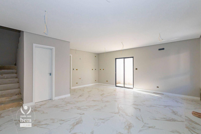 Imagem Sobrado com 3 Quartos à Venda, 111 m² em Santa Cândida - Curitiba Imagem Sobrado com 3 Quartos à Venda, 111 m² em Santa Cândida - Curitiba