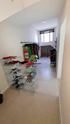Imagem Casa com 3 Quartos à Venda, 246 m² Imagem Casa com 3 Quartos à Venda, 246 m²