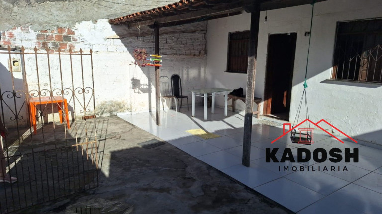 Imagem Casa com 2 Quartos à Venda, 200 m² em Mangabeira - Feira De Santana