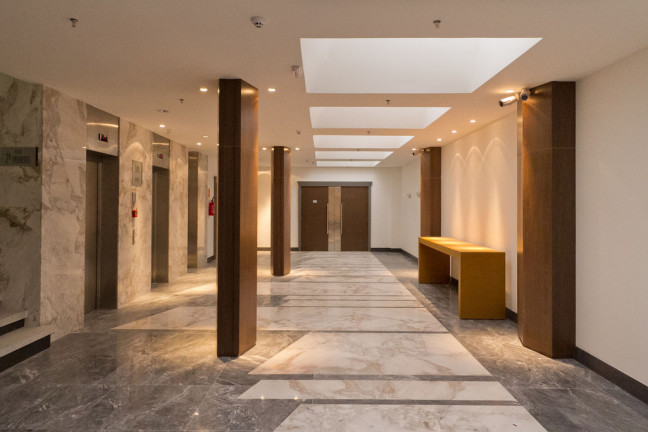 Imagem Sala Comercial à Venda, 939 m² em Centro - Curitiba Imagem Sala Comercial à Venda, 939 m² em Centro - Curitiba