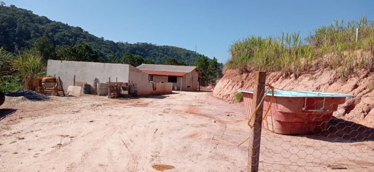 Imagem Chácara com 2 Quartos à Venda, 56 m² em Centro - Santa Branca Imagem Chácara com 2 Quartos à Venda, 56 m² em Centro - Santa Branca