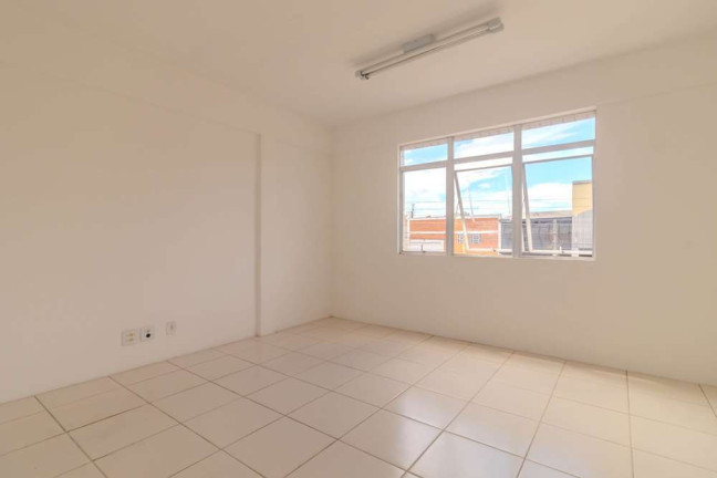Imagem Imóvel Comercial à Venda, 717 m² em São Geraldo - Porto Alegre