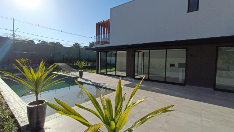 Imagem Casa com 4 Quartos à Venda, 544 m² em Cidade Industrial - Curitiba