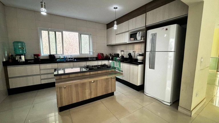 Imagem Sobrado com 3 Quartos à Venda, 316 m² em Jardim Vila Galvão - Guarulhos Imagem Sobrado com 3 Quartos à Venda, 316 m² em Jardim Vila Galvão - Guarulhos
