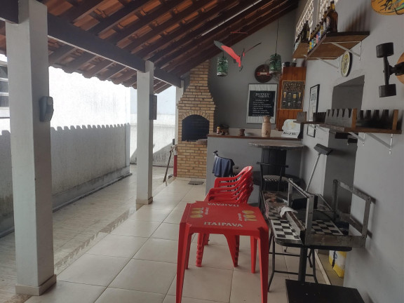 Imagem Imóvel com 3 Quartos para Alugar, 248 m² em Centro - Araruama