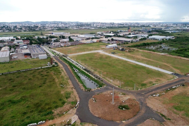 Imagem Terreno à Venda, 2.305 m² em Anchieta - Porto Alegre Imagem Terreno à Venda, 2.305 m² em Anchieta - Porto Alegre