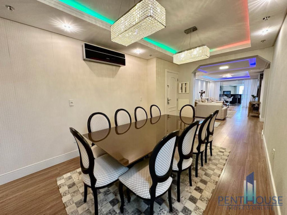 Imagem Apartamento com 3 Quartos à Venda, 190 m² em Centro - Balneário Camboriú Imagem Apartamento com 3 Quartos à Venda, 190 m² em Centro - Balneário Camboriú