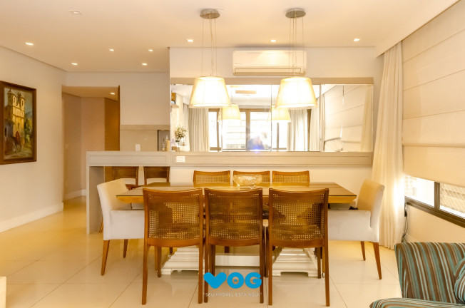 Imagem Imóvel com 3 Quartos à Venda, 136 m² em Petrópolis - Porto Alegre Imagem Imóvel com 3 Quartos à Venda, 136 m² em Petrópolis - Porto Alegre