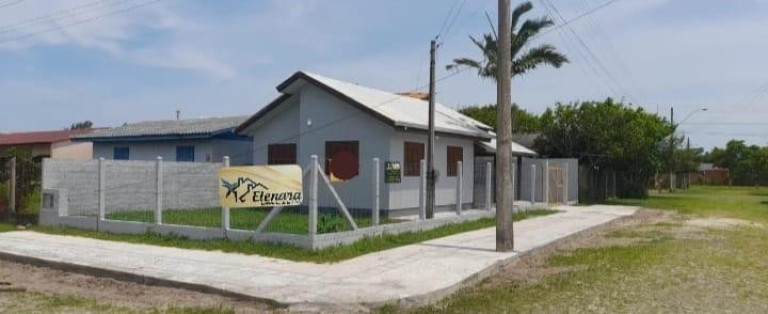 Imagem Casa com 2 Quartos à Venda, 65 m² em Arroio Teixeira - Capao Da Canoa Imagem Casa com 2 Quartos à Venda, 65 m² em Arroio Teixeira - Capao Da Canoa