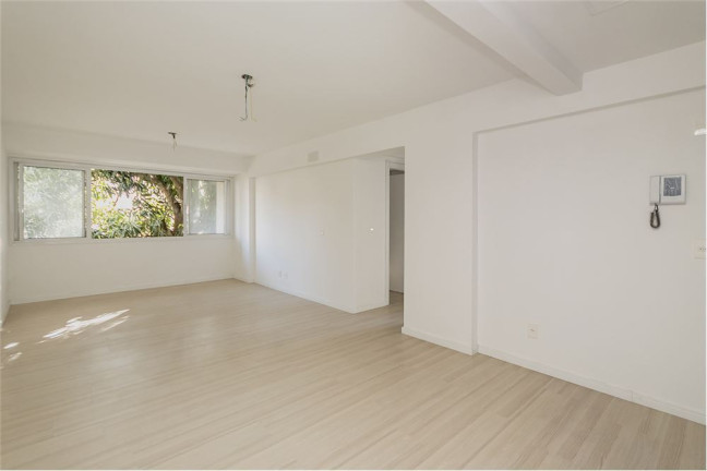 Imagem Imóvel com 2 Quartos à Venda,  em Passo Da Areia - Porto Alegre