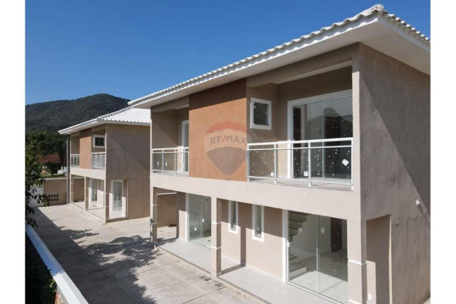 Imagem Casa de Condomínio com 2 Quartos à Venda, 74 m² em Centro - Maricá