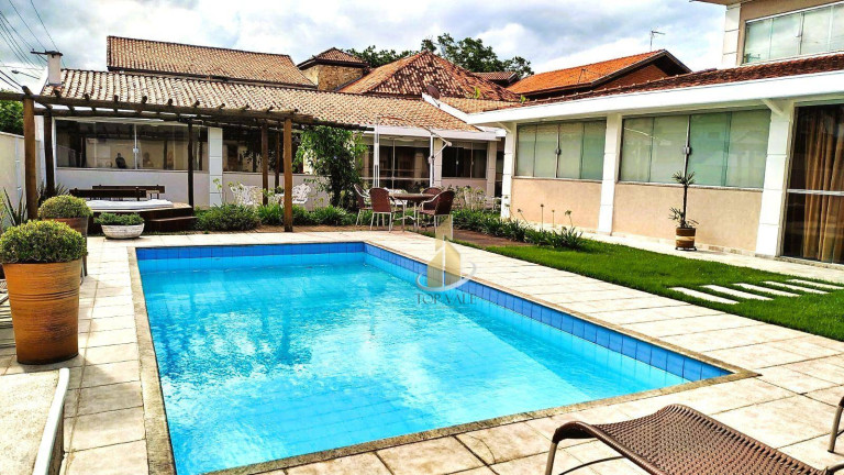 Sobrado com 4 Quartos à Venda, 543 m² em Jardim Das Colinas - São José Dos Campos