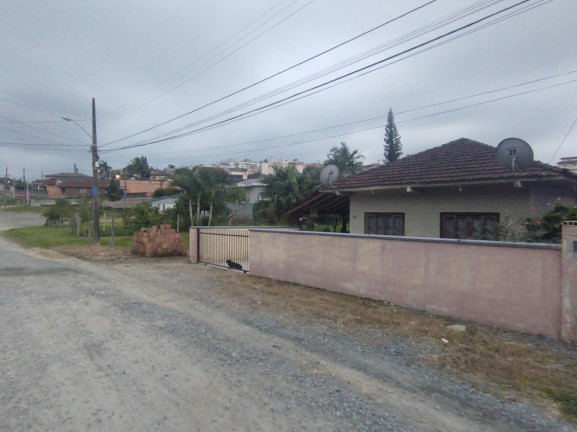 Casa com 3 Quartos à Venda, 120 m² em Petrópolis - Joinville