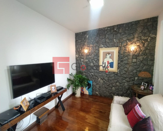 Imagem Casa com 3 Quartos à Venda, 250 m² em Centro - Montes Claros