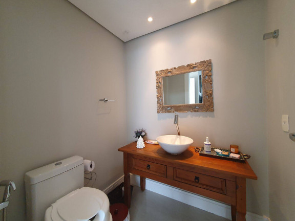 Imagem Casa com 2 Quartos à Venda, 824 m² em Rio Tavares - Florianópolis Imagem Casa com 2 Quartos à Venda, 824 m² em Rio Tavares - Florianópolis