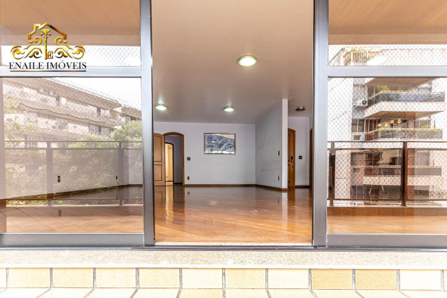 Imagem Apartamento com 4 Quartos à Venda, 220 m² em Tijuca - Rio De Janeiro Imagem Apartamento com 4 Quartos à Venda, 220 m² em Tijuca - Rio De Janeiro