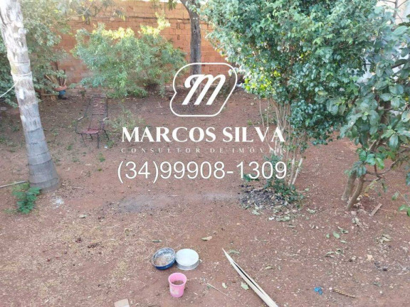 Imagem Casa com 4 Quartos à Venda, 300 m² em Segismundo Pereira - Uberlândia