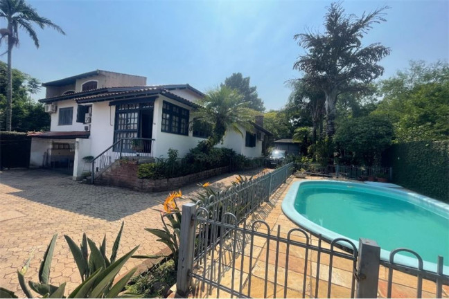 Casa com 4 Quartos à Venda, 525 m² em Jardim Sabará - Porto Alegre