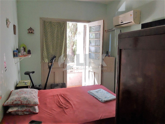 Imagem Casa com 3 Quartos à Venda, 140 m² em Santana - Porto Alegre