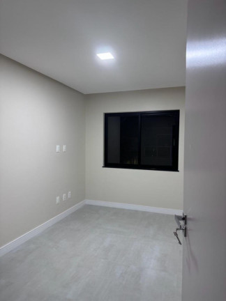Imagem Casa com 4 Quartos à Venda, 285 m² em Centro - Camaçari Imagem Casa com 4 Quartos à Venda, 285 m² em Centro - Camaçari