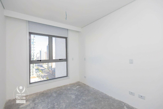 Imagem Apartamento com 2 Quartos à Venda, 72 m² em Centro - Curitiba