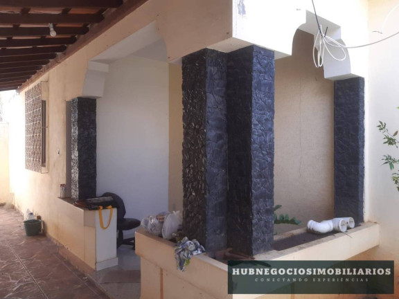 Imagem Casa com 3 Quartos à Venda, 202 m² em Centro - Montes Claros Imagem Casa com 3 Quartos à Venda, 202 m² em Centro - Montes Claros