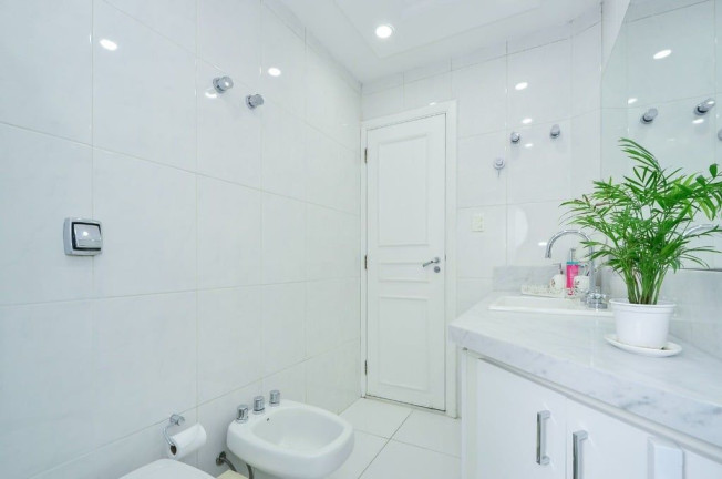 Imagem Apartamento com 3 Quartos à Venda, 230 m² em Pacaembu - São Paulo