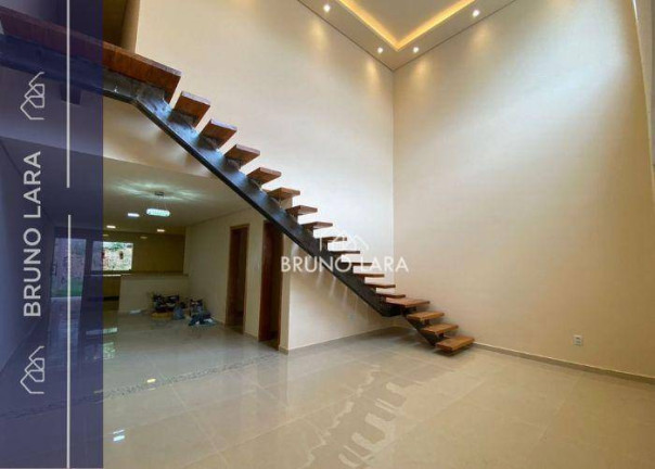 Casa com 3 Quartos à Venda, 180 m² em Guarujá - Betim