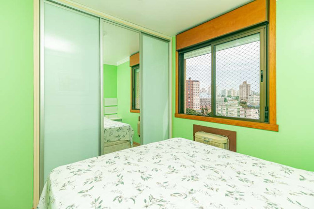 Imagem Imóvel com 3 Quartos à Venda, em Passo Da Areia - Porto Alegre Imagem Imóvel com 3 Quartos à Venda, em Passo Da Areia - Porto Alegre