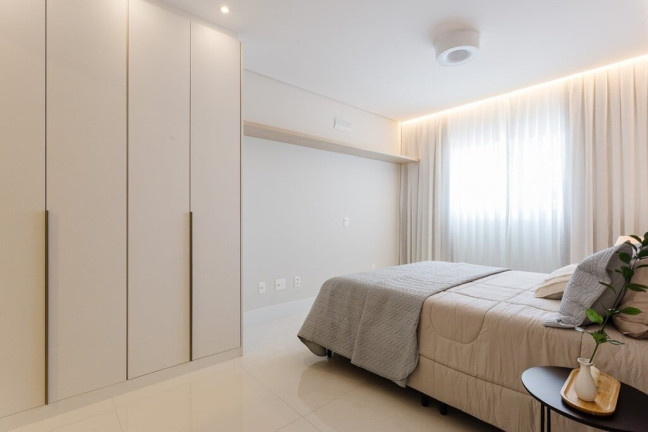 Imagem Imóvel com 5 Quartos à Venda,  em Jurerê Internacional - Florianópolis
