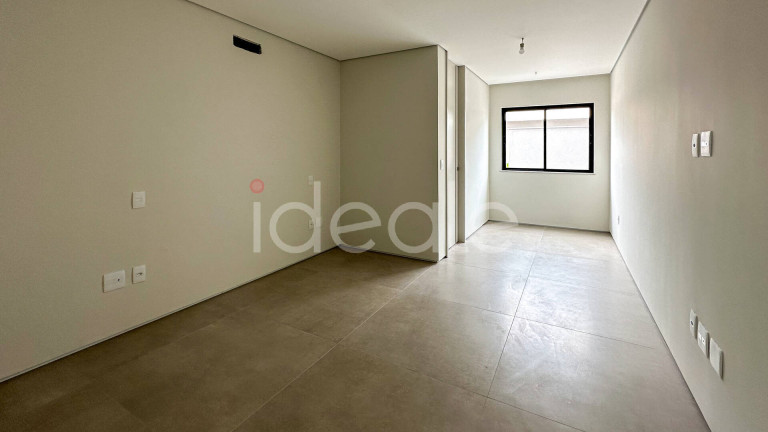 Imagem Casa de Condomínio com 5 Quartos à Venda, em Barra Da Tijuca - Rio De Janeiro Imagem Casa de Condomínio com 5 Quartos à Venda, em Barra Da Tijuca - Rio De Janeiro