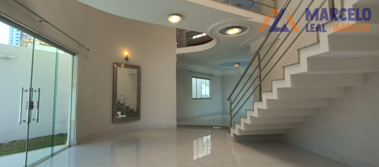 Casa com 4 Quartos à Venda, 375 m² em Candeias - Vitória Da Conquista