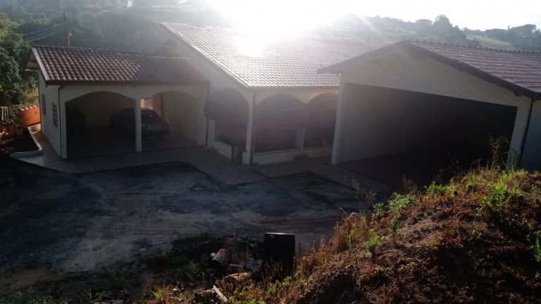 Imagem Casa com 4 Quartos à Venda, 250 m² em Barreiro - Taubaté Imagem Casa com 4 Quartos à Venda, 250 m² em Barreiro - Taubaté