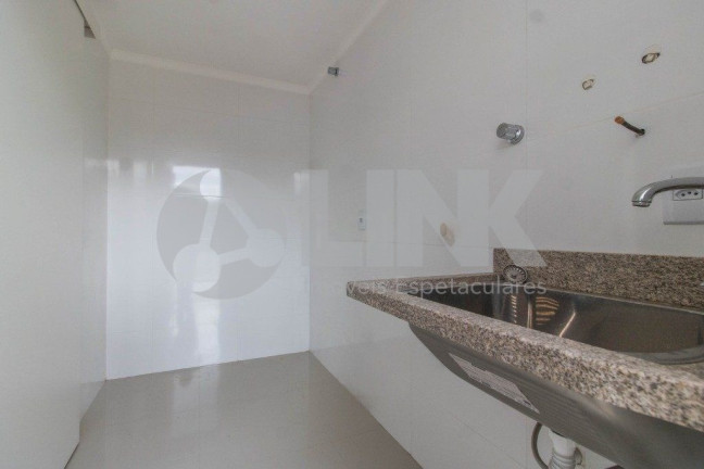 Imagem Sobrado com 3 Quartos à Venda, 220 m² em Jardim Sabará - Porto Alegre