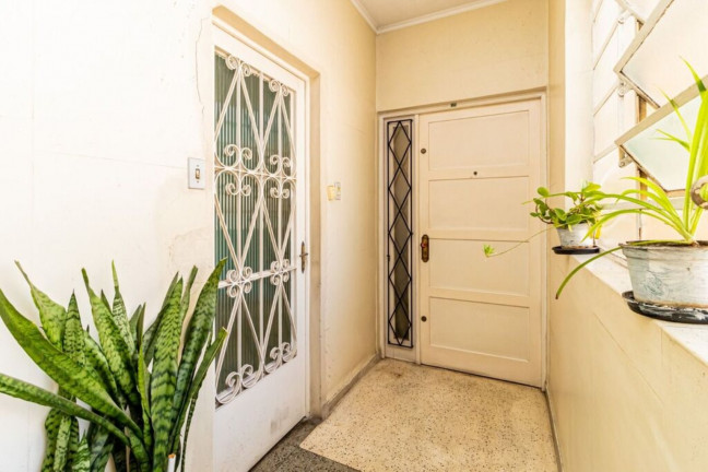 Imagem Imóvel com 3 Quartos à Venda, 122 m² em Independência - Porto Alegre Imagem Imóvel com 3 Quartos à Venda, 122 m² em Independência - Porto Alegre