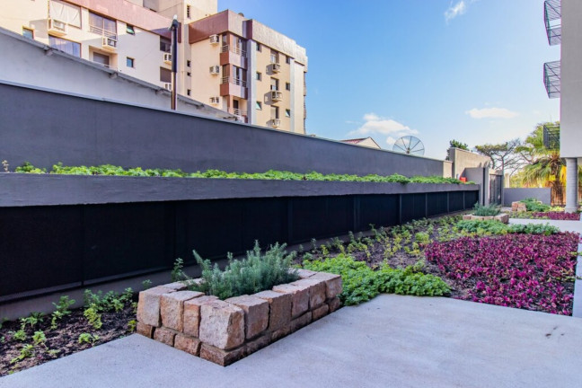 Imagem Imóvel com 2 Quartos à Venda, 77 m² em Menino Deus - Porto Alegre Imagem Imóvel com 2 Quartos à Venda, 77 m² em Menino Deus - Porto Alegre