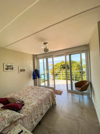 Imagem Sobrado com 3 Quartos à Venda, 252 m² em Cigarras - São Sebastião