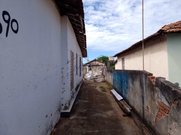 Imagem Casa com 2 Quartos à Venda, 350 m² em Vila Brasil - Pirassununga