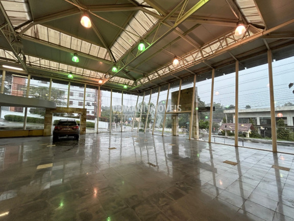 Imagem Imóvel à Venda, 787 m² em Região De Capivari - Campos Do Jordão Imagem Imóvel à Venda, 787 m² em Região De Capivari - Campos Do Jordão