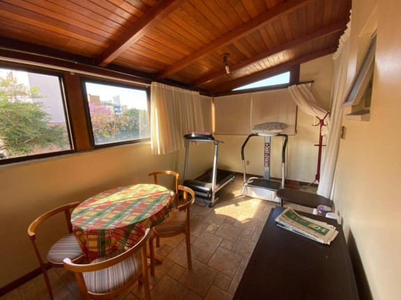 Imagem Imóvel com 3 Quartos à Venda, 215 m² em Petrópolis - Porto Alegre