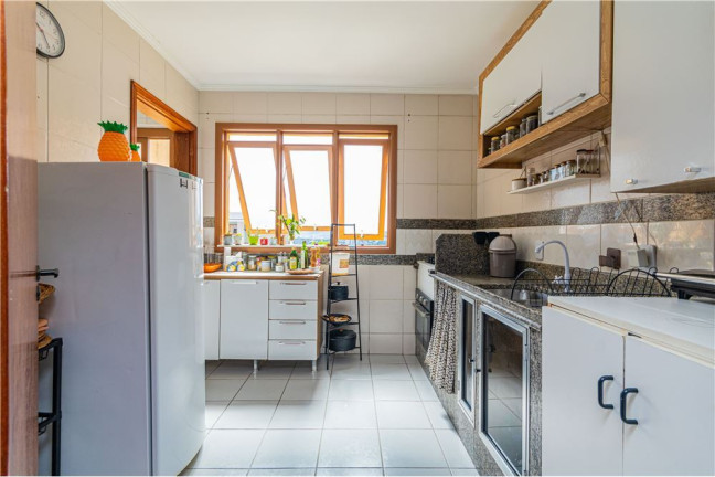 Imagem Apartamento com 3 Quartos à Venda, 154 m² em Teresópolis - Porto Alegre